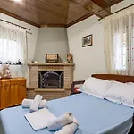 بيت للعطل Konstas Stone Island House In Meganisi *