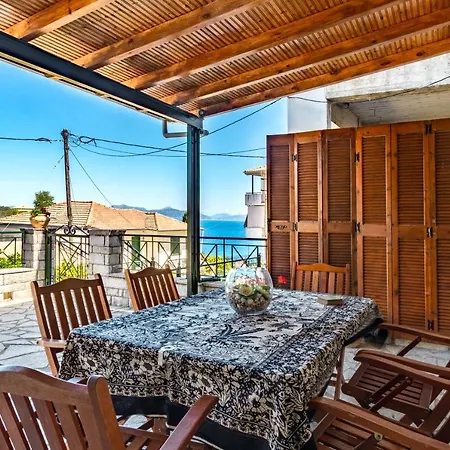 Дом отдыха Konstas Stone Island House In Meganisi Spartokhorion