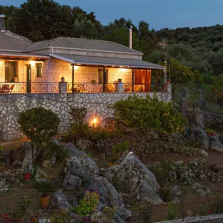 Konstas Stone Island House In Meganisi Casa vacanze *
