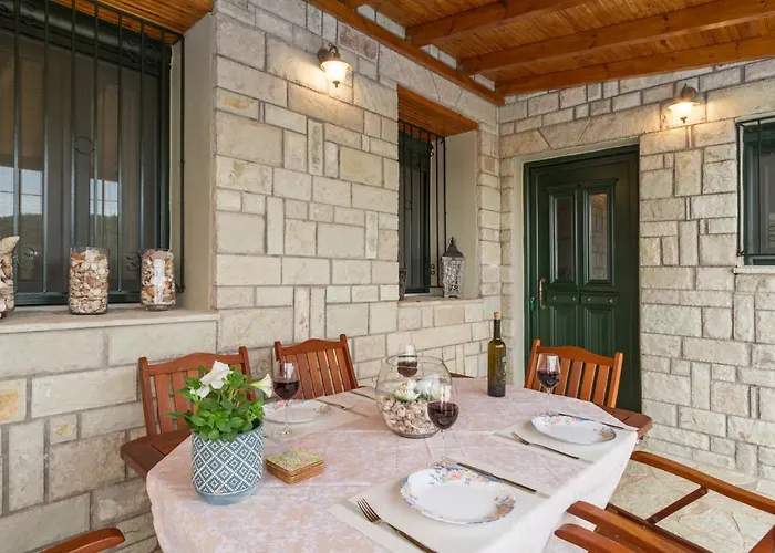 Konstas Stone Island House In Meganisi Σπίτι διακοπών